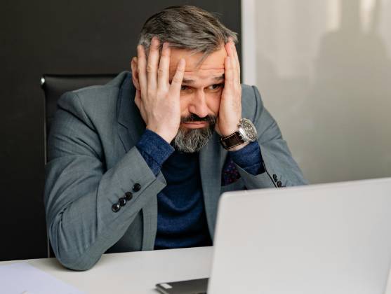 stressed-out-founder